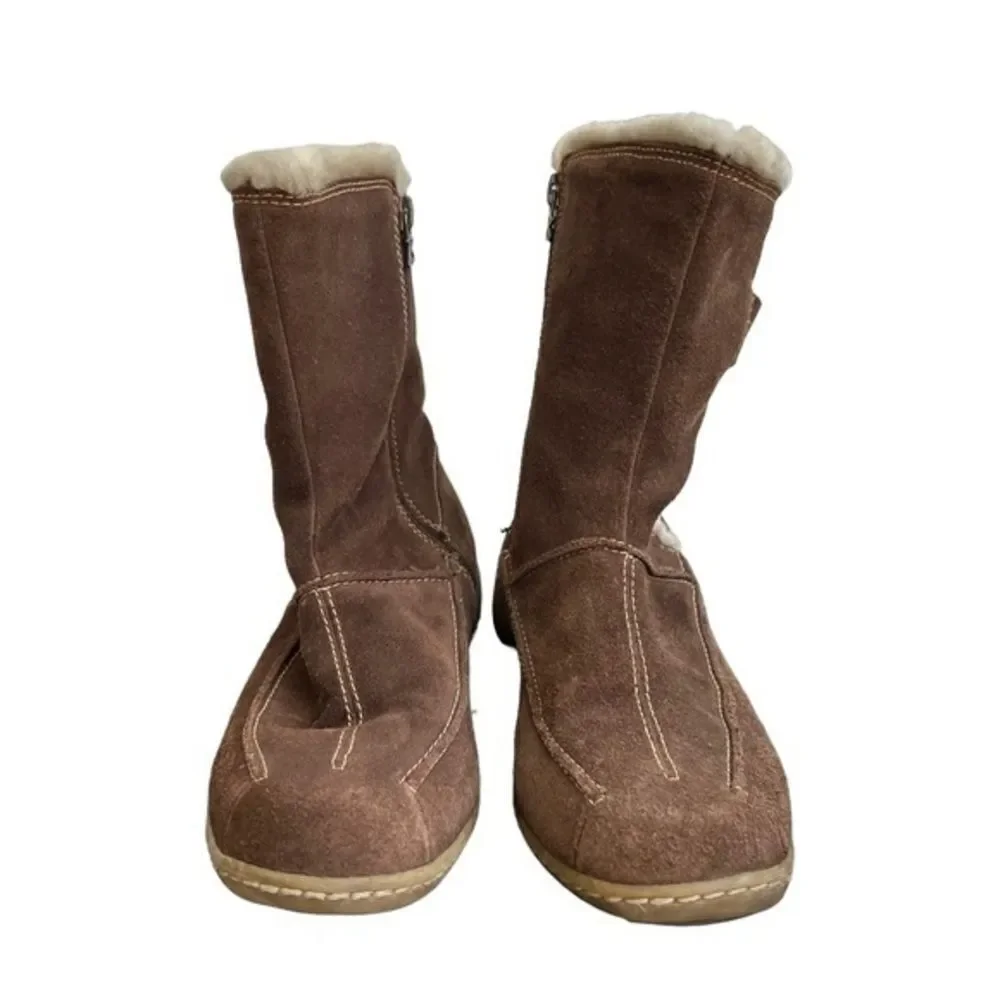 Brilliant waterproof brown suede Faux Fur lined boots size 8